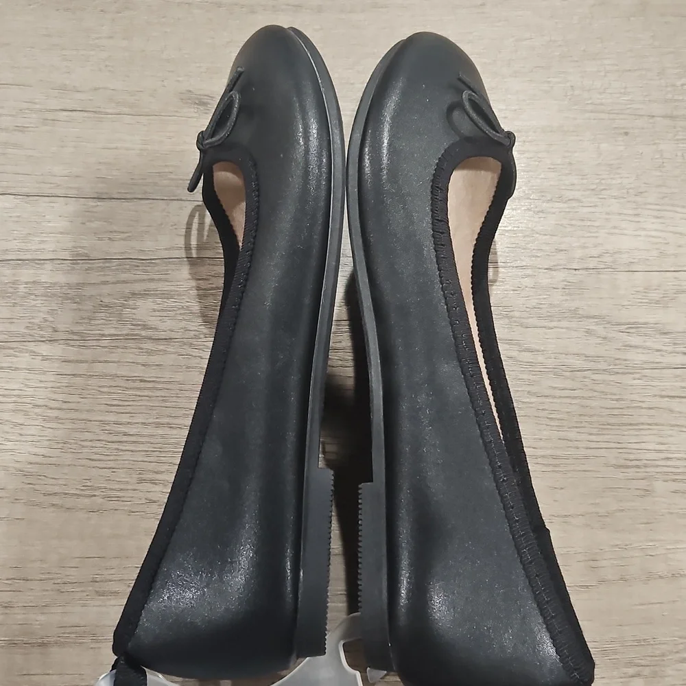 Cat & Jack size 1 black ballet flats